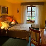 Gosciniec Zamkowy
