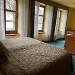Gosciniec Zamkowy 3*