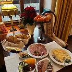 Gosciniec Zamkowy Inn 3*
