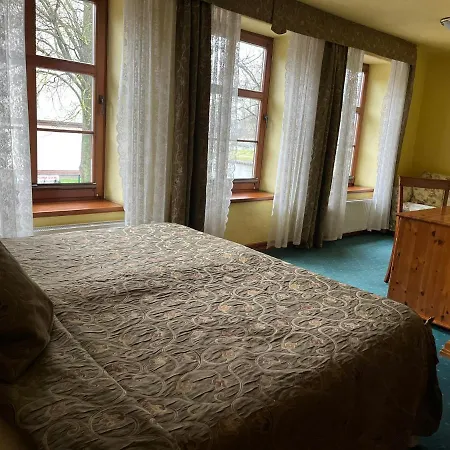 Gosciniec Zamkowy 3*