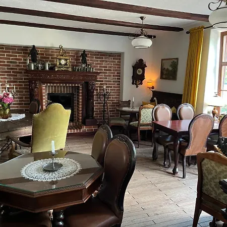 Inn Gosciniec Zamkowy 3*