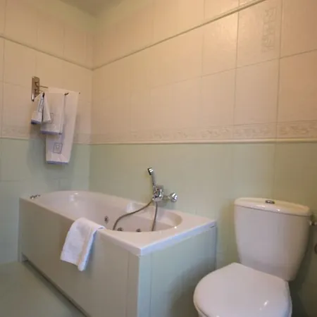 Gosciniec Zamkowy 3*