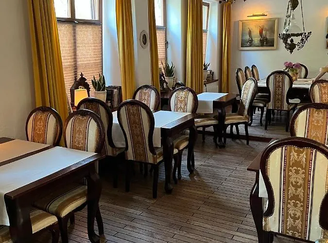 Gosciniec Zamkowy Inn 3*