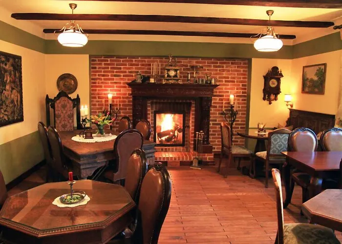 Gosciniec Zamkowy 3*