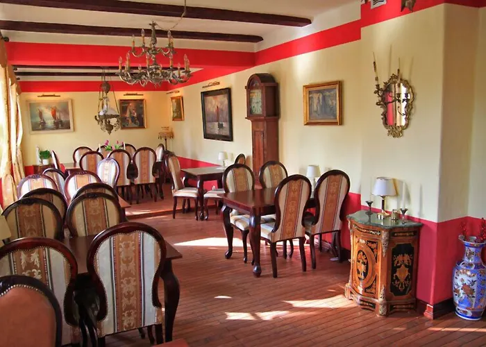 Gosciniec Zamkowy 3*