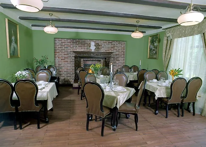 Gosciniec Zamkowy 3*